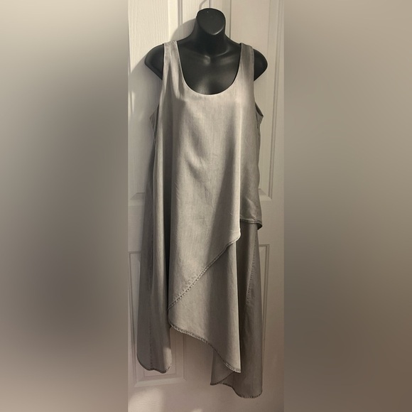 intro. ❤️ Asymmetrical Flowy Tank Dress Size M Gray Soft Handkerchief Hem - Picture 1 of 10